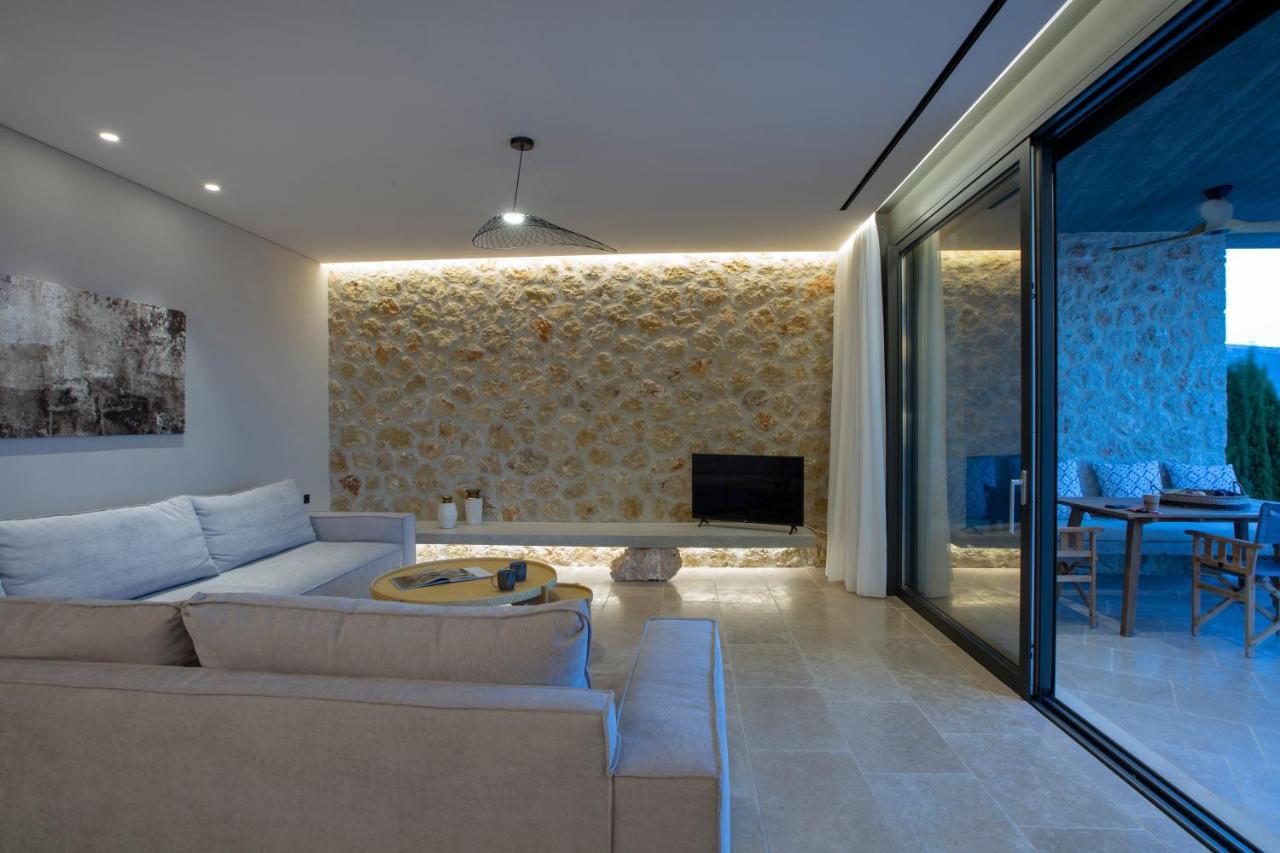 Blooms Of Sivota Bay - Luxury Villas With Private Heated Pool Exterior photo